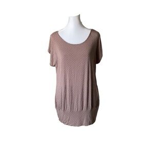 Venus Crew Neck Banded Hem Top